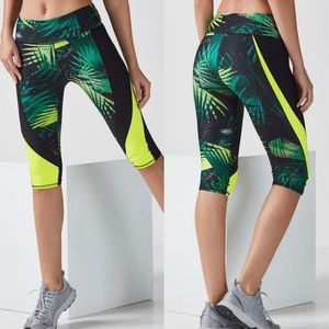 Fabletics Tropical Rainforest Navassa Crop 